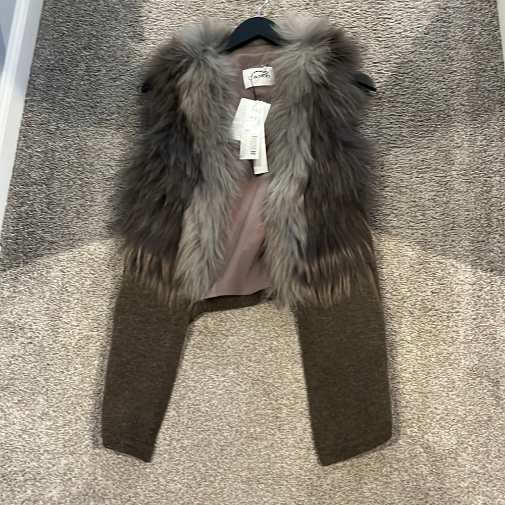 D’deMoo New with tags fur vest
